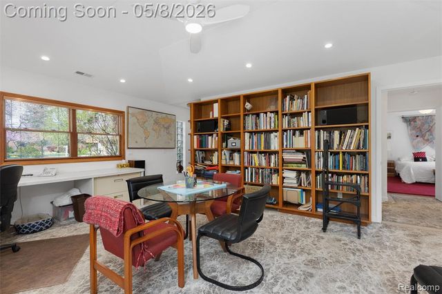 12959 Talbot Lane, Huntington Woods, MI 48070
