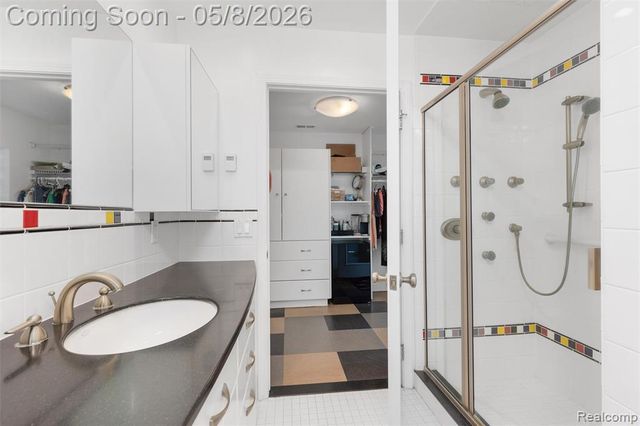 12959 Talbot Lane, Huntington Woods, MI 48070