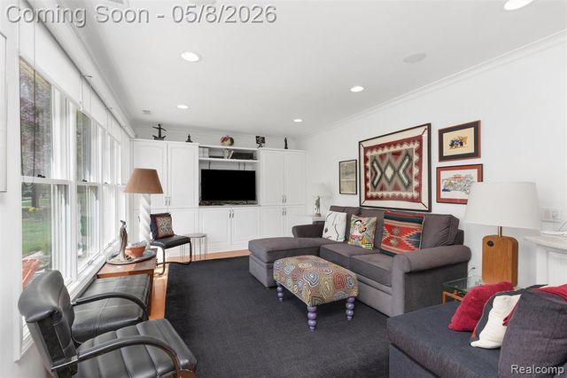 12959 Talbot Lane, Huntington Woods, MI 48070