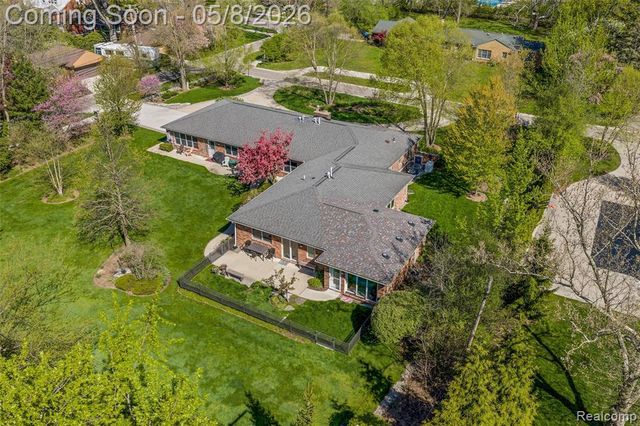 12959 Talbot Lane, Huntington Woods, MI 48070