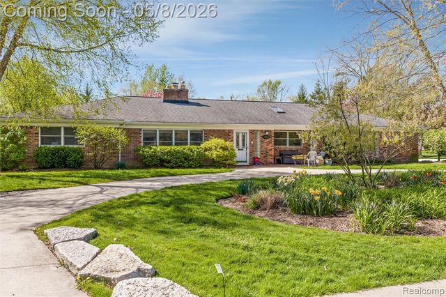 12959 Talbot Lane, Huntington Woods, MI 48070