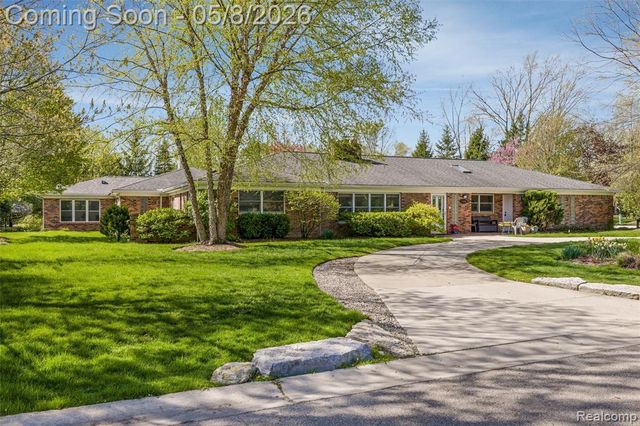 12959 Talbot Lane, Huntington Woods, MI 48070