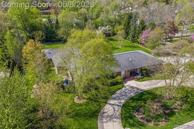 12959 Talbot Lane, Huntington Woods, MI 48070