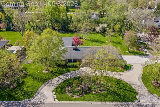 12959 Talbot Lane, Huntington Woods, MI 48070
