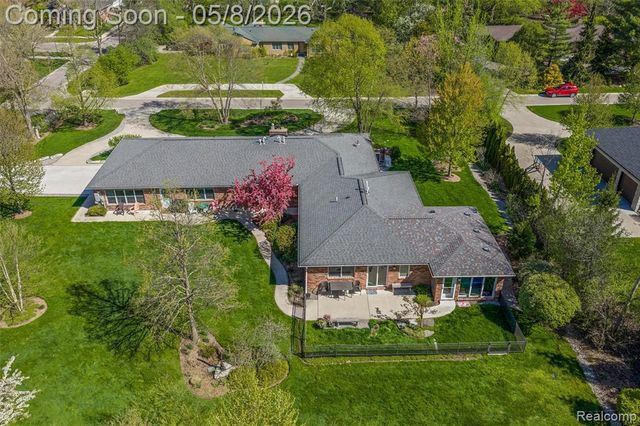 12959 Talbot Lane, Huntington Woods, MI 48070