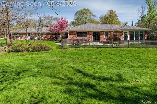 12959 Talbot Lane, Huntington Woods, MI 48070