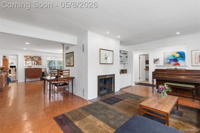 12959 Talbot Lane, Huntington Woods, MI 48070