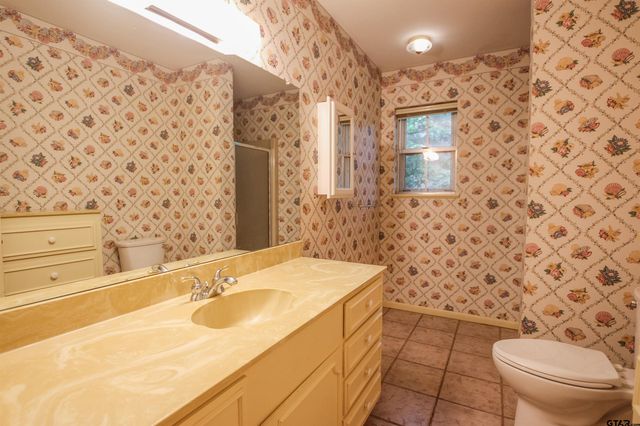 2115 Heather Lane, Tyler, TX 75703