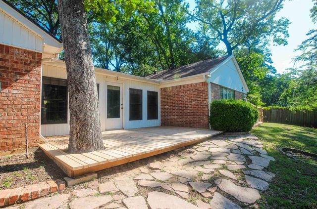 2115 Heather Lane, Tyler, TX 75703