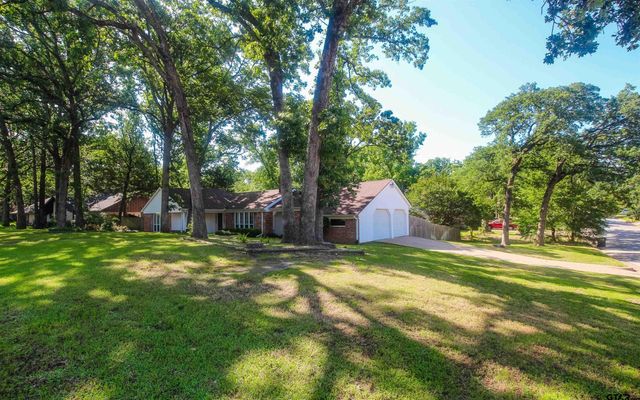 2115 Heather Lane, Tyler, TX 75703