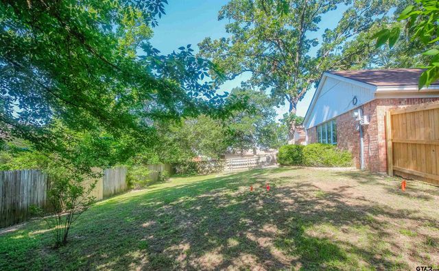 2115 Heather Lane, Tyler, TX 75703
