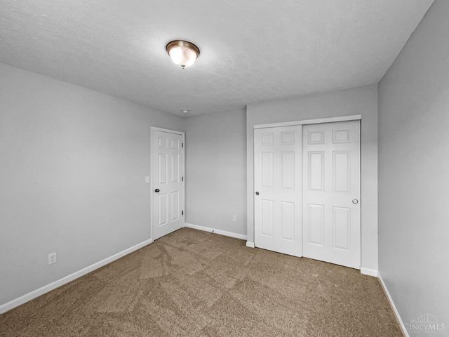 801 Prescott Circle, Trenton, OH 45067