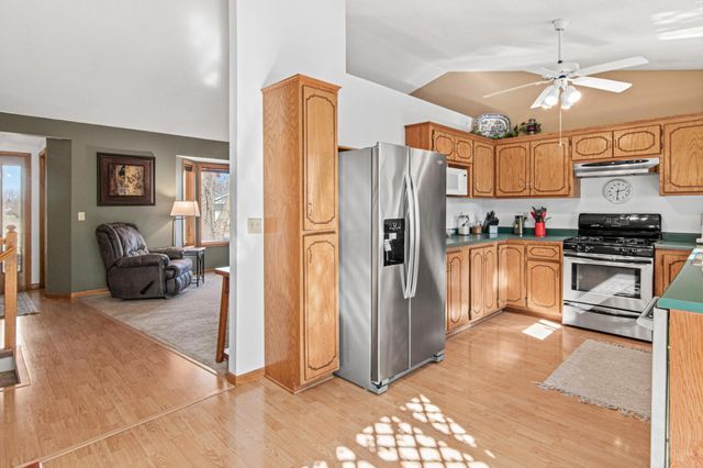 7109 Upper 36th Street N, Oakdale, MN 55128