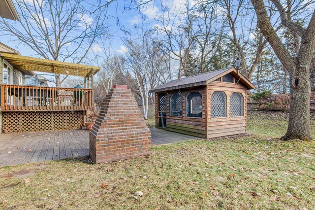 7109 Upper 36th Street N, Oakdale, MN 55128