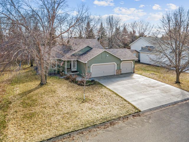 7109 Upper 36th Street N, Oakdale, MN 55128
