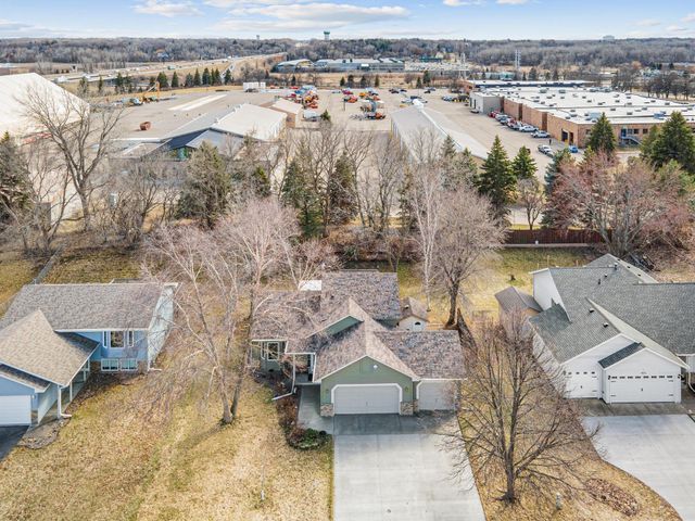 7109 Upper 36th Street N, Oakdale, MN 55128