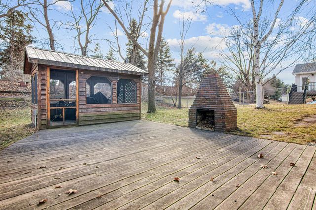 7109 Upper 36th Street N, Oakdale, MN 55128