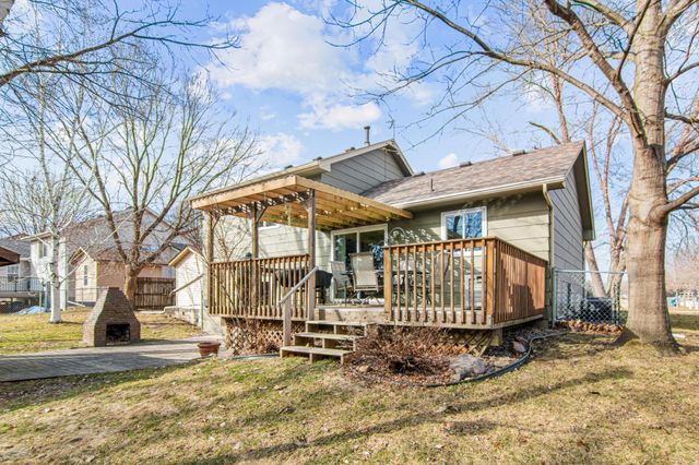 7109 Upper 36th Street N, Oakdale, MN 55128