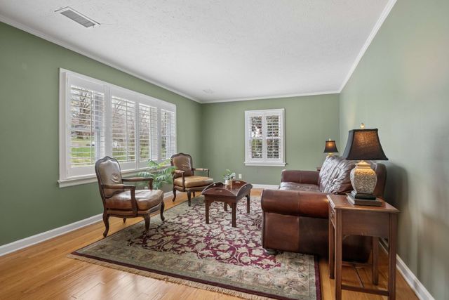 830 Hillwood Blvd, Nashville, TN 37209