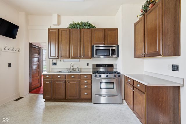 1610 Bellefontaine Street, Indianapolis, IN 46202