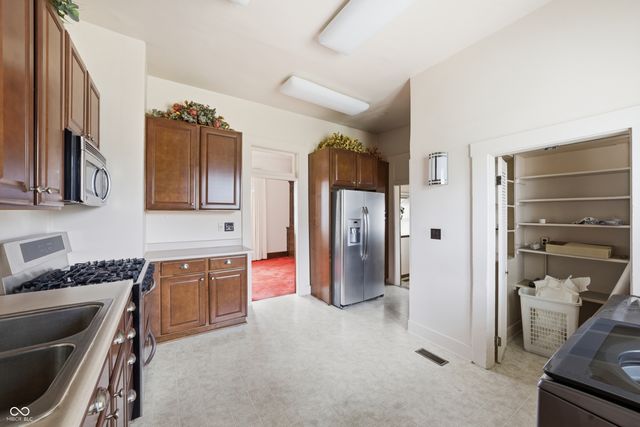 1610 Bellefontaine Street, Indianapolis, IN 46202