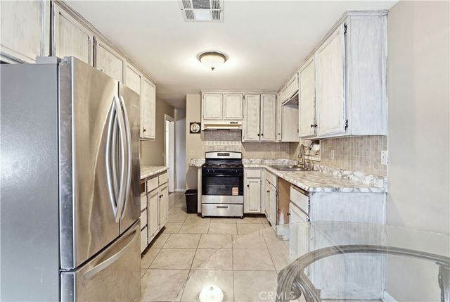 32438 Kentucky, Yucaipa, CA 92399