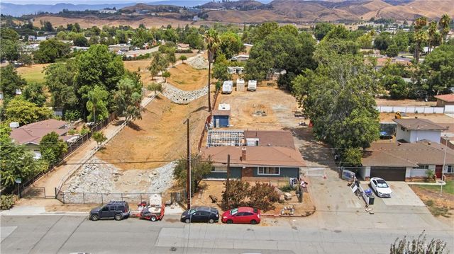32438 Kentucky, Yucaipa, CA 92399
