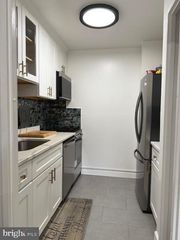 1900 LYTTONSVILLE RD #702, Silver Spring, MD 20910