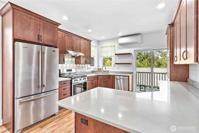 3325 Sussex, Bellingham, WA 98226
