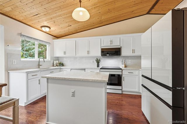 9688 Whitecliff Place, Highlands Ranch, CO 80129