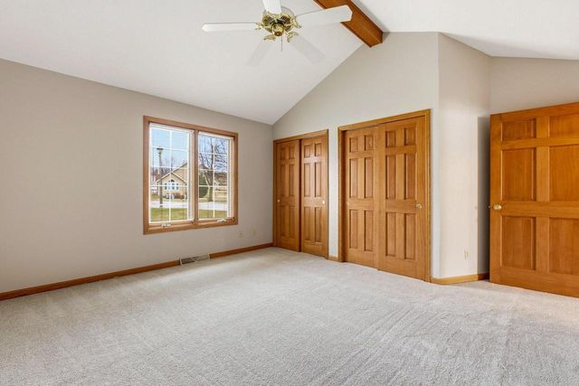 936 Spyglass HILL, Waterford, WI 53185