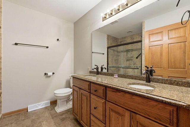 936 Spyglass HILL, Waterford, WI 53185