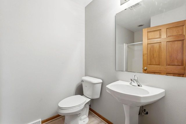 936 Spyglass HILL, Waterford, WI 53185