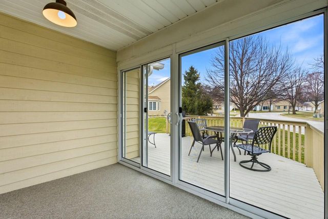 936 Spyglass HILL, Waterford, WI 53185