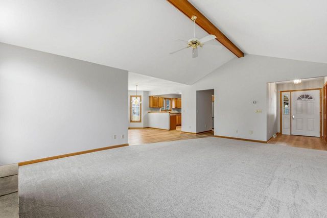 936 Spyglass HILL, Waterford, WI 53185