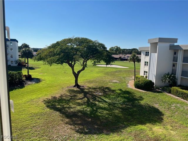 6102 Augusta DR 307, Fort Myers, FL 33907