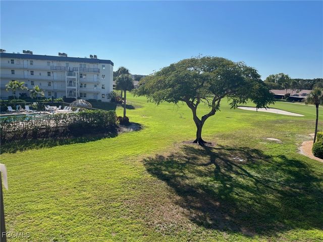 6102 Augusta DR 307, Fort Myers, FL 33907