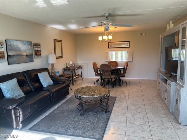 6102 Augusta DR 307, Fort Myers, FL 33907