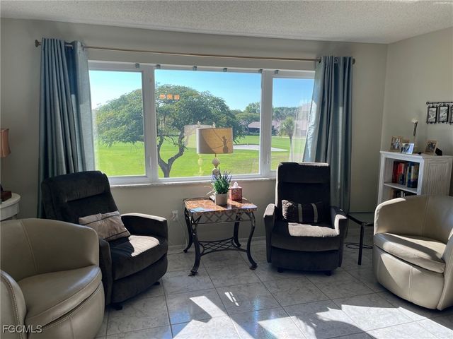 6102 Augusta DR 307, Fort Myers, FL 33907