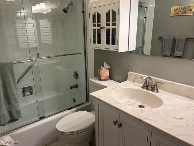 6102 Augusta DR 307, Fort Myers, FL 33907