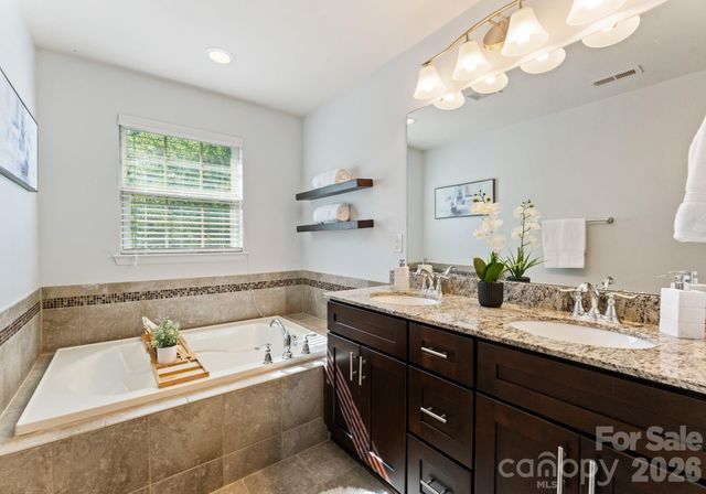 3443 Hornets Nest Way, Charlotte, NC 28208