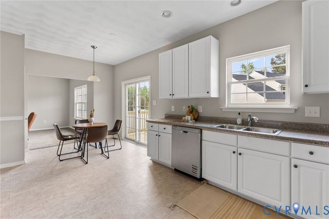 13300 Castlewellan Dr, Chester, VA 23836