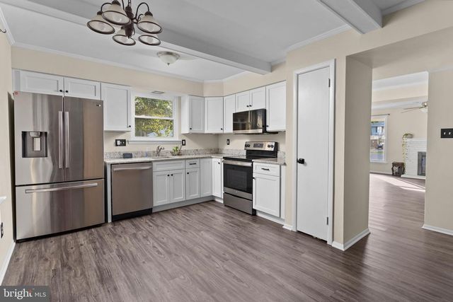 64 WINDINGBROOK DR, Atco, NJ 08004