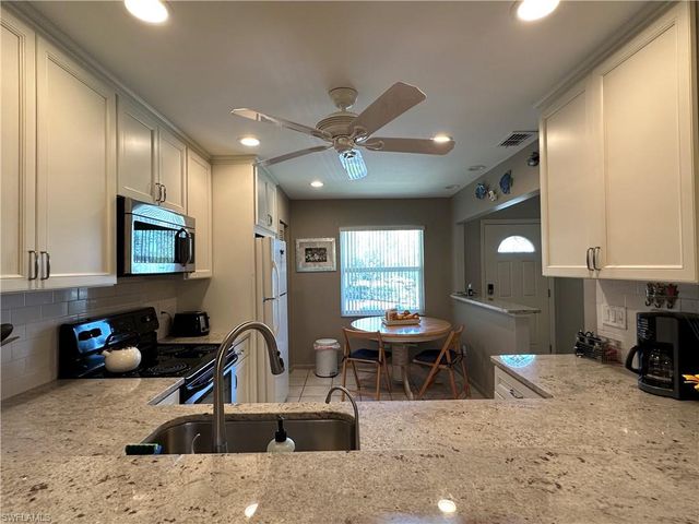 5739 Whitaker RD A202, Naples, FL 34112