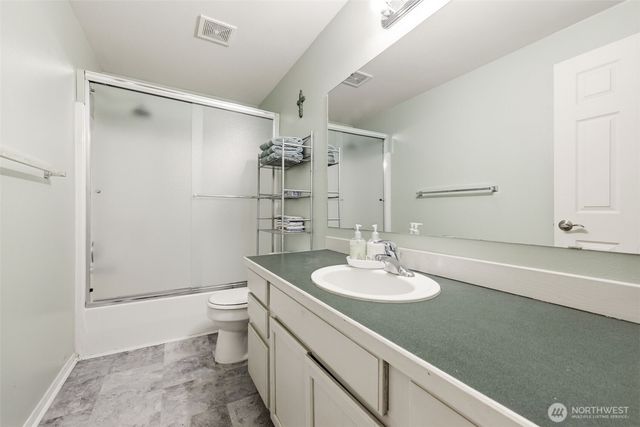 9807 Donovan Court SE, Yelm, WA 98597