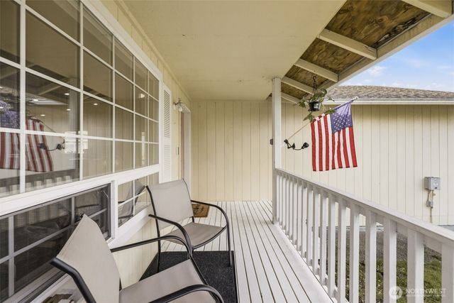 9807 Donovan Court SE, Yelm, WA 98597