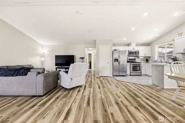 9807 Donovan Court SE, Yelm, WA 98597