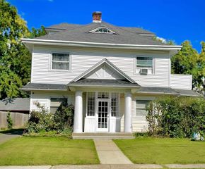 16 Lilley Road, West Hartford, CT 06119