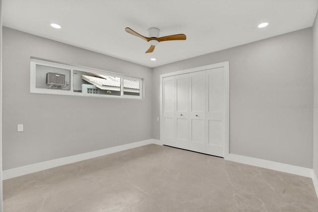 11577 48TH AVENUE N, St Petersburg, FL 33708