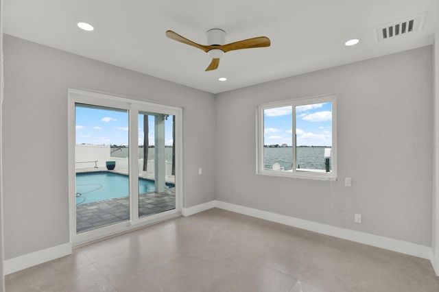 11577 48TH AVENUE N, St Petersburg, FL 33708